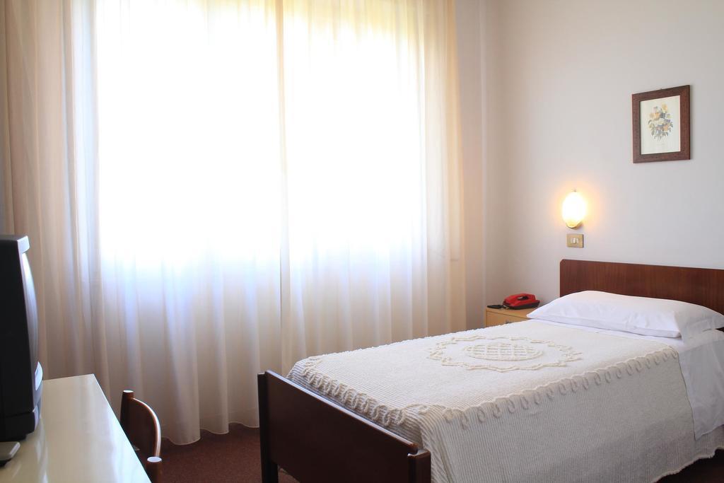 Park Hotel Chianciano Terme Room photo